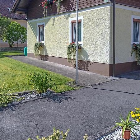 Ruhige Ferienwohnung Loich エクステリア 写真